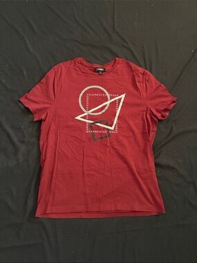 Express Men’s Burgundy Graphic Short-Sleeve Crewneck Tee